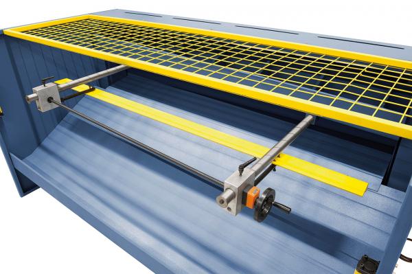 Bernardo MTM 1250 x 3 mm Motorische Tafelblechschere